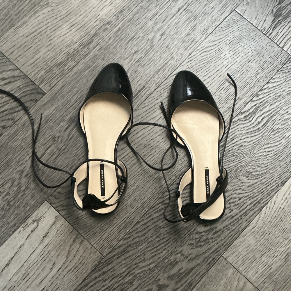 Zara Black Patent Pointed-Toe Lace-Up Flats